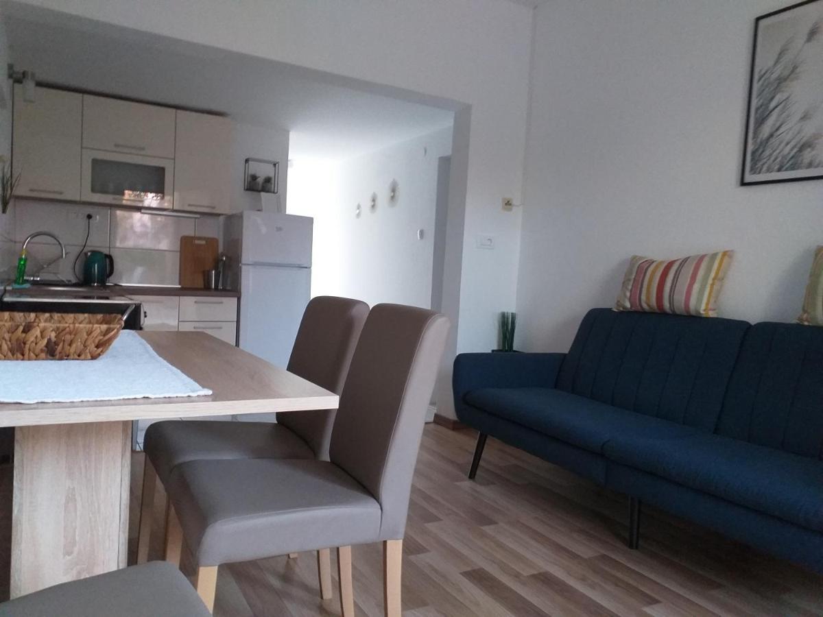 Apartments Golic Biograd Na Moru Exterior foto