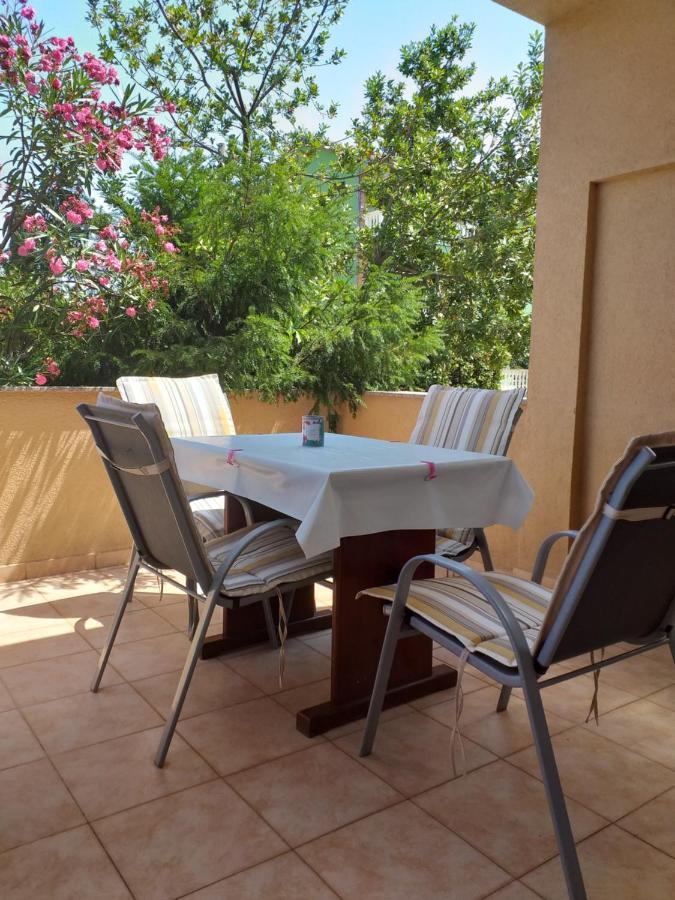 Apartments Golic Biograd Na Moru Exterior foto