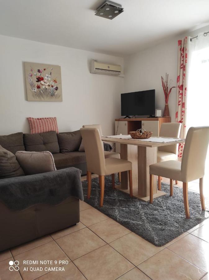 Apartments Golic Biograd Na Moru Exterior foto