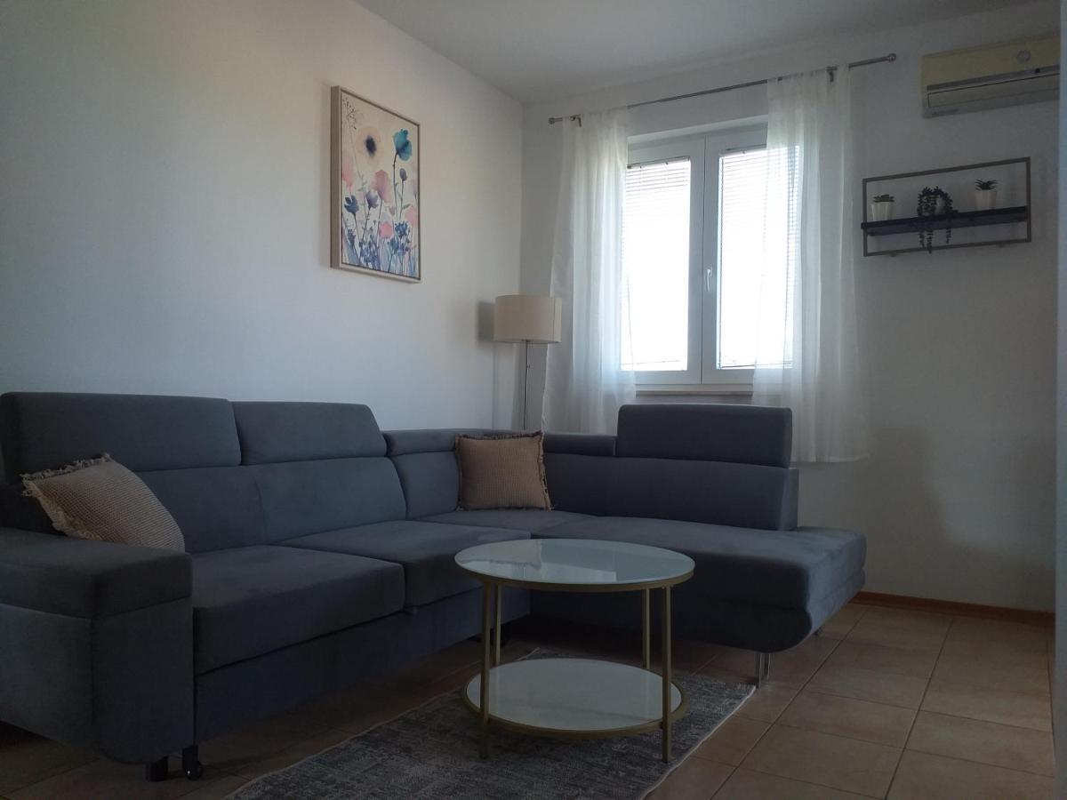 Apartments Golic Biograd Na Moru Exterior foto