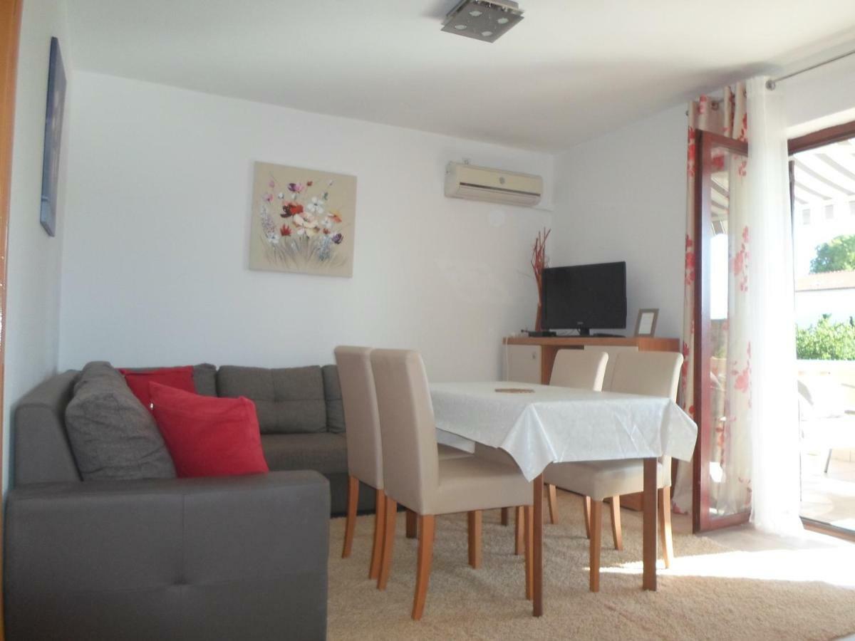 Apartments Golic Biograd Na Moru Exterior foto