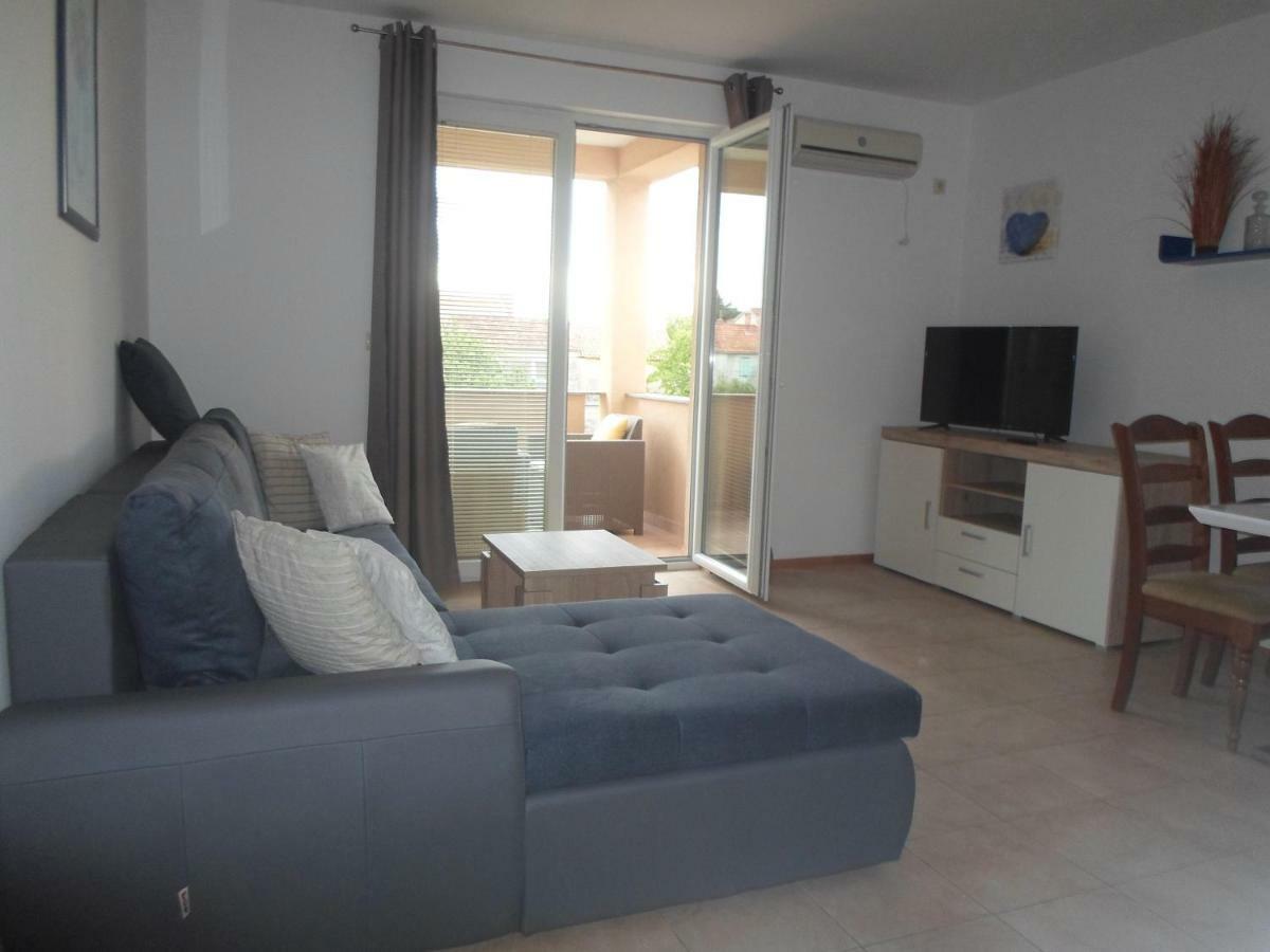 Apartments Golic Biograd Na Moru Exterior foto