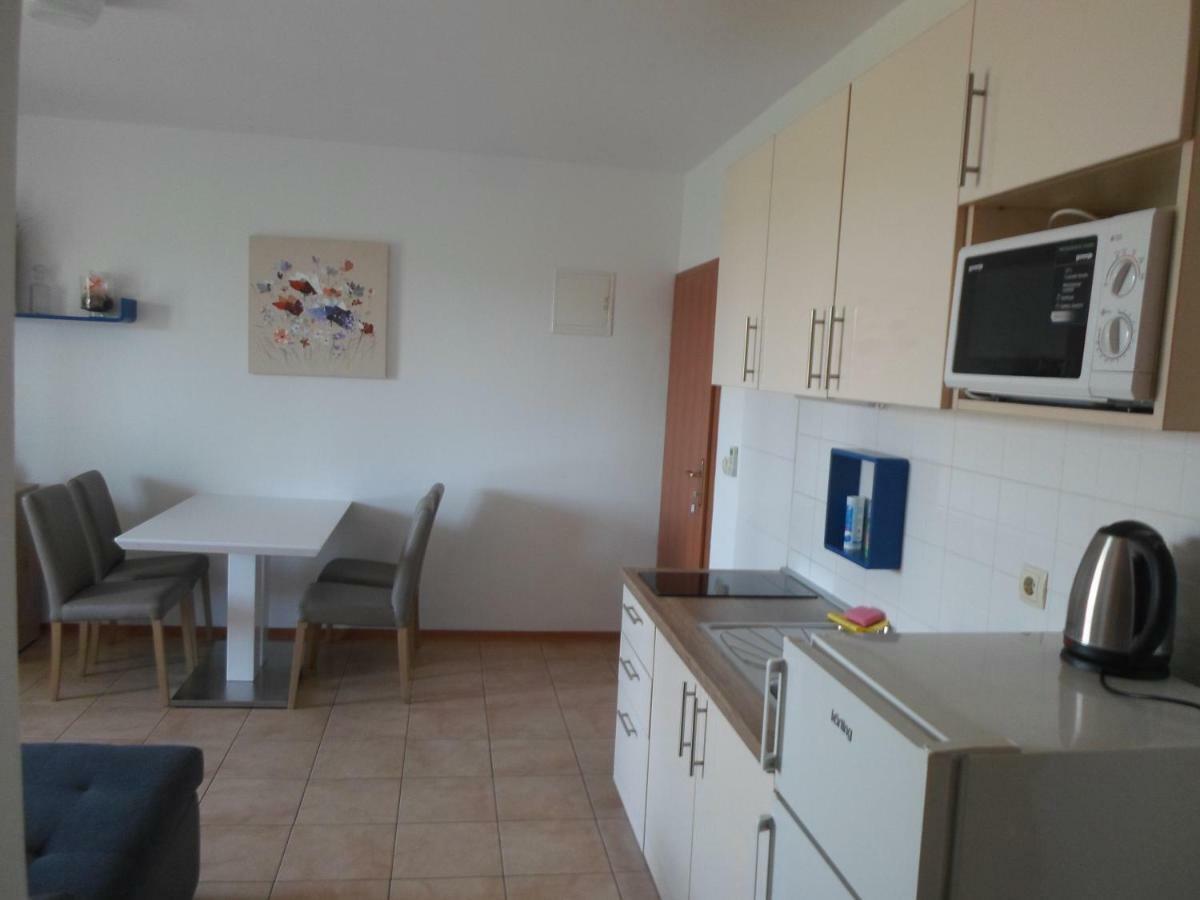 Apartments Golic Biograd Na Moru Exterior foto